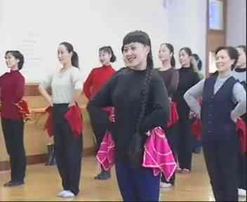 舞蹈视频教程系列_《舞蹈培训》-巴巴课件教学网（88kj）